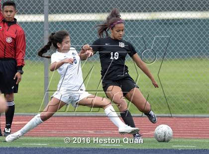 Thumbnail 1 in Palos Verdes vs. Northwood (CIF-SS D2 Final) photogallery.