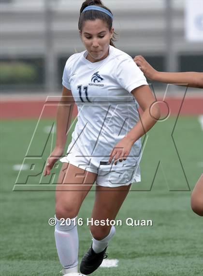 Thumbnail 3 in Palos Verdes vs. Northwood (CIF-SS D2 Final) photogallery.