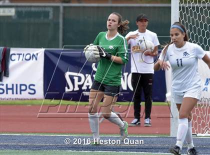 Thumbnail 1 in Palos Verdes vs. Northwood (CIF-SS D2 Final) photogallery.