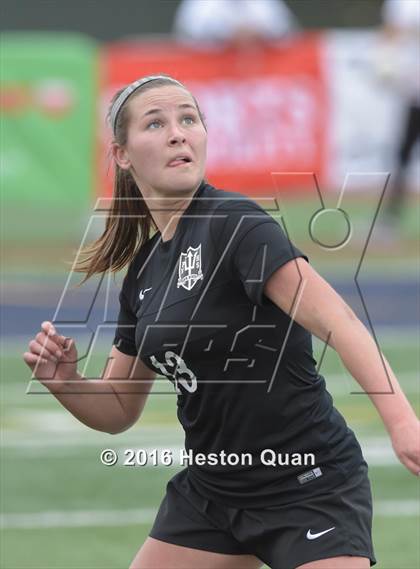 Thumbnail 3 in Palos Verdes vs. Northwood (CIF-SS D2 Final) photogallery.