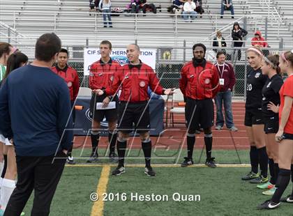 Thumbnail 1 in Palos Verdes vs. Northwood (CIF-SS D2 Final) photogallery.
