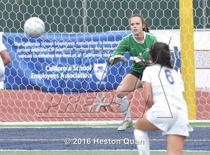 Thumbnail 3 in Palos Verdes vs. Northwood (CIF-SS D2 Final) photogallery.