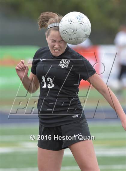 Thumbnail 1 in Palos Verdes vs. Northwood (CIF-SS D2 Final) photogallery.