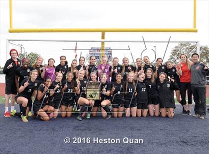 Thumbnail 2 in Palos Verdes vs. Northwood (CIF-SS D2 Final) photogallery.