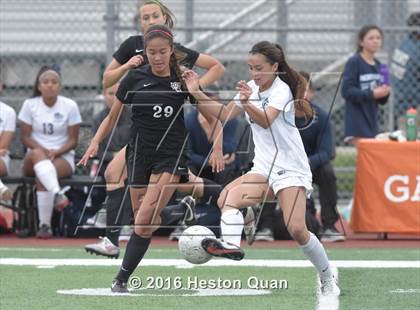 Thumbnail 2 in Palos Verdes vs. Northwood (CIF-SS D2 Final) photogallery.