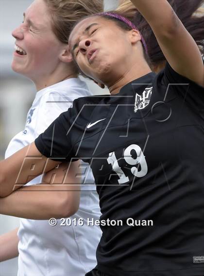 Thumbnail 3 in Palos Verdes vs. Northwood (CIF-SS D2 Final) photogallery.