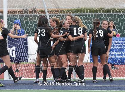 Thumbnail 1 in Palos Verdes vs. Northwood (CIF-SS D2 Final) photogallery.