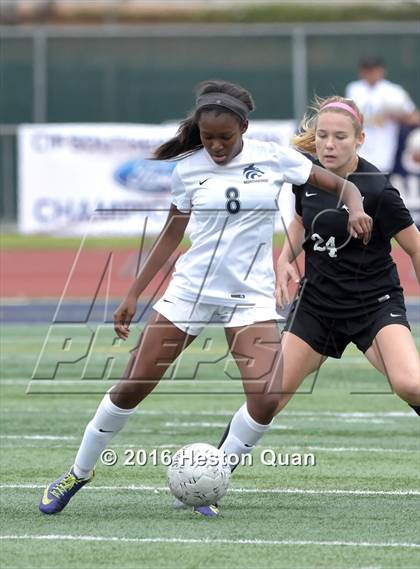 Thumbnail 3 in Palos Verdes vs. Northwood (CIF-SS D2 Final) photogallery.