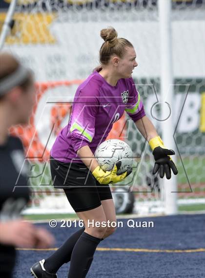 Thumbnail 3 in Palos Verdes vs. Northwood (CIF-SS D2 Final) photogallery.