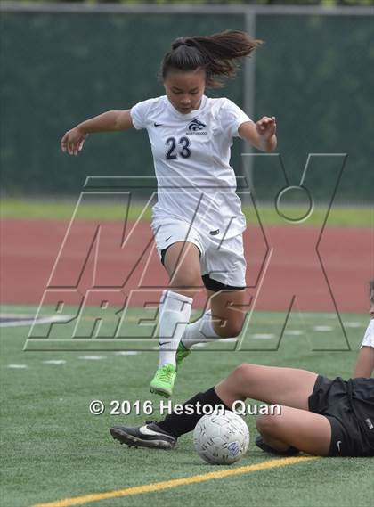 Thumbnail 3 in Palos Verdes vs. Northwood (CIF-SS D2 Final) photogallery.