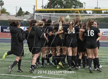 Thumbnail 1 in Palos Verdes vs. Northwood (CIF-SS D2 Final) photogallery.