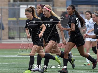 Thumbnail 1 in Palos Verdes vs. Northwood (CIF-SS D2 Final) photogallery.