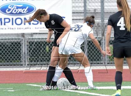 Thumbnail 3 in Palos Verdes vs. Northwood (CIF-SS D2 Final) photogallery.