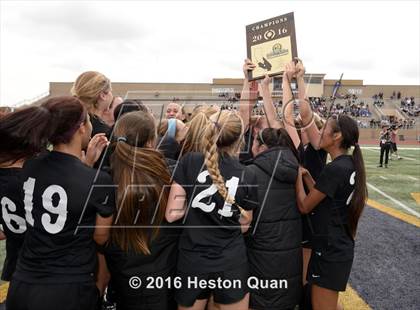 Thumbnail 3 in Palos Verdes vs. Northwood (CIF-SS D2 Final) photogallery.