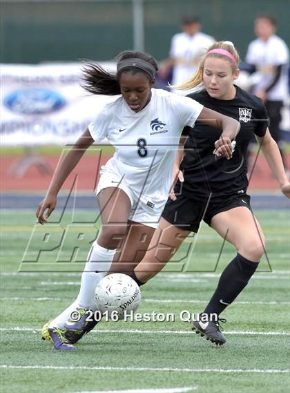 Thumbnail 1 in Palos Verdes vs. Northwood (CIF-SS D2 Final) photogallery.