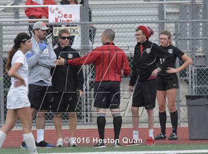 Thumbnail 2 in Palos Verdes vs. Northwood (CIF-SS D2 Final) photogallery.