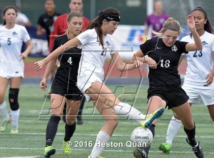 Thumbnail 3 in Palos Verdes vs. Northwood (CIF-SS D2 Final) photogallery.