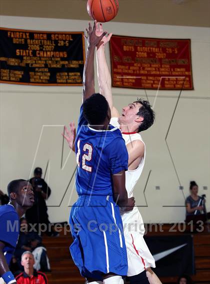 Thumbnail 3 in Harvard-Westlake vs. Serra (Fairfax State Preview) photogallery.