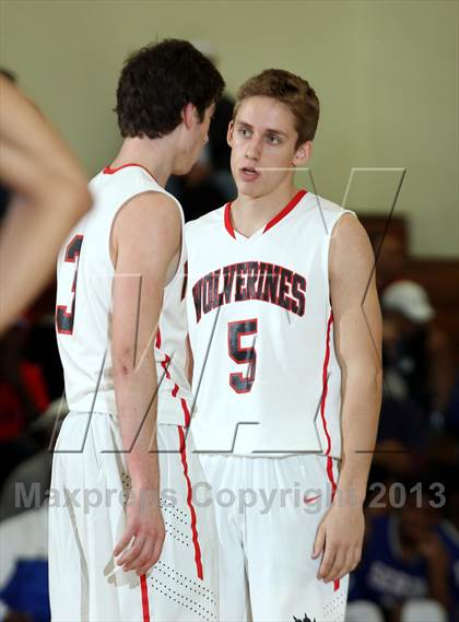 Thumbnail 1 in Harvard-Westlake vs. Serra (Fairfax State Preview) photogallery.