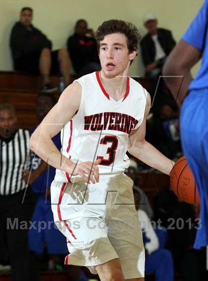 Thumbnail 2 in Harvard-Westlake vs. Serra (Fairfax State Preview) photogallery.
