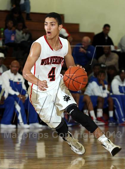 Thumbnail 3 in Harvard-Westlake vs. Serra (Fairfax State Preview) photogallery.