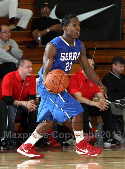 Thumbnail 2 in Harvard-Westlake vs. Serra (Fairfax State Preview) photogallery.