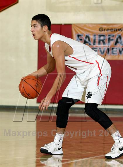 Thumbnail 2 in Harvard-Westlake vs. Serra (Fairfax State Preview) photogallery.