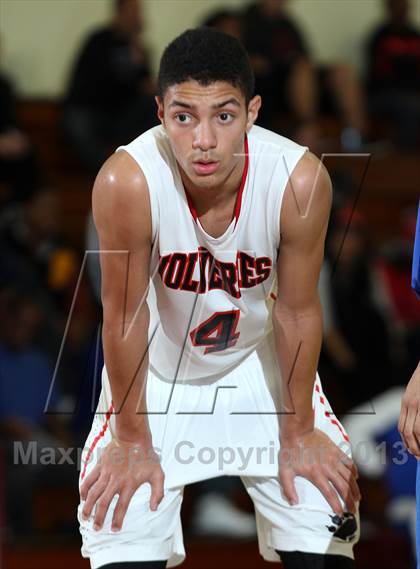 Thumbnail 1 in Harvard-Westlake vs. Serra (Fairfax State Preview) photogallery.