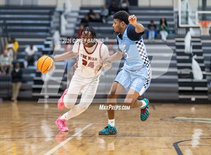 Thumbnail 2 in Long County vs. Warner Robins (HOCO Bear Brawl) photogallery.