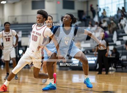 Thumbnail 3 in Long County vs. Warner Robins (HOCO Bear Brawl) photogallery.