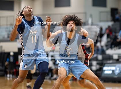 Thumbnail 1 in Long County vs. Warner Robins (HOCO Bear Brawl) photogallery.