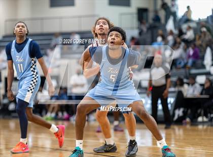 Thumbnail 2 in Long County vs. Warner Robins (HOCO Bear Brawl) photogallery.