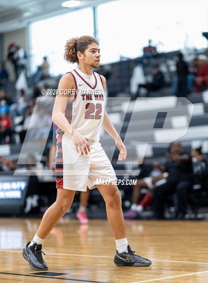 Thumbnail 2 in Long County vs. Warner Robins (HOCO Bear Brawl) photogallery.