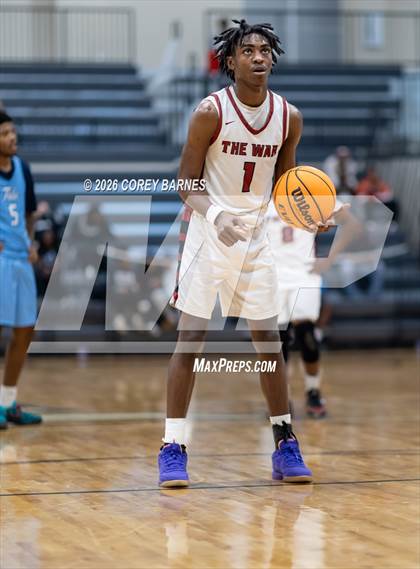 Thumbnail 2 in Long County vs. Warner Robins (HOCO Bear Brawl) photogallery.