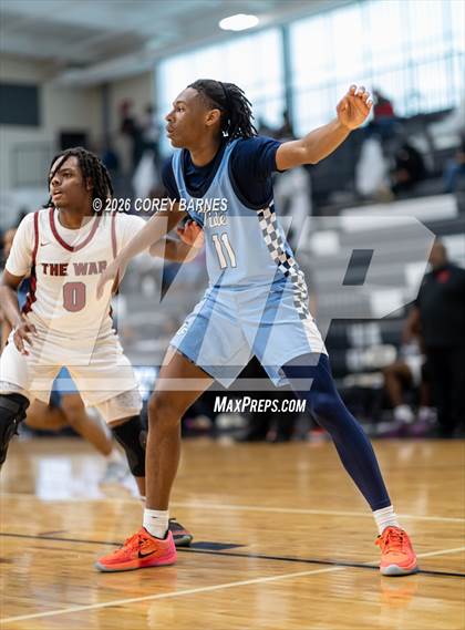 Thumbnail 1 in Long County vs. Warner Robins (HOCO Bear Brawl) photogallery.