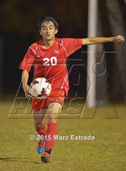 Thumbnail 3 in Clearwater Central Catholic vs St. Petersburg Catholic photogallery.