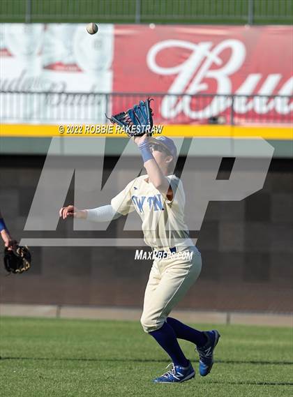 Thumbnail 2 in Georgetown vs. Wakeland (UIL 5A Baseball Semifinal) photogallery.