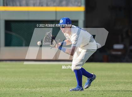 Thumbnail 2 in Georgetown vs. Wakeland (UIL 5A Baseball Semifinal) photogallery.