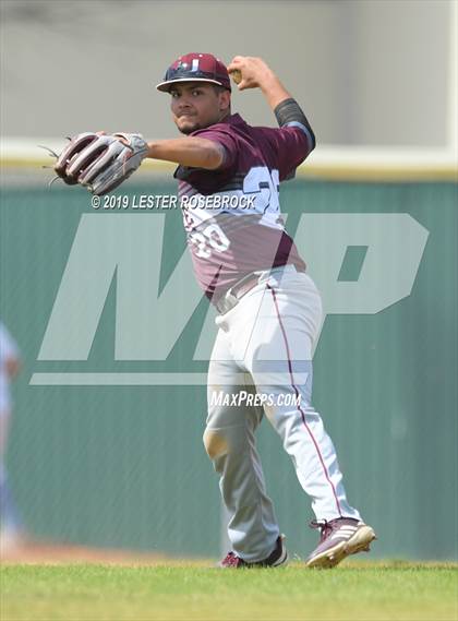Thumbnail 2 in Uvalde @ Harlan photogallery.