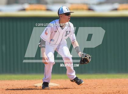 Thumbnail 3 in Uvalde @ Harlan photogallery.