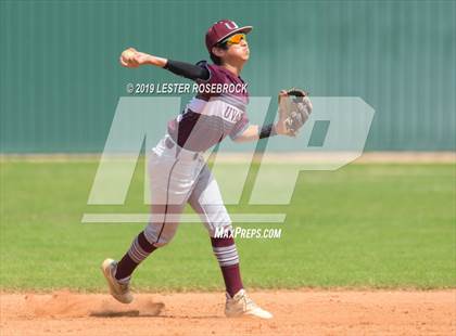 Thumbnail 3 in Uvalde @ Harlan photogallery.