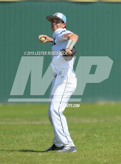 Thumbnail 2 in Uvalde @ Harlan photogallery.