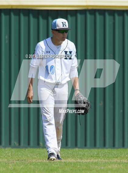 Thumbnail 3 in Uvalde @ Harlan photogallery.