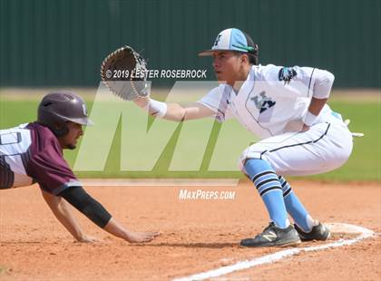 Thumbnail 3 in Uvalde @ Harlan photogallery.