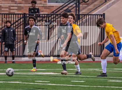 Thumbnail 3 in Servite vs. St. Paul's photogallery.