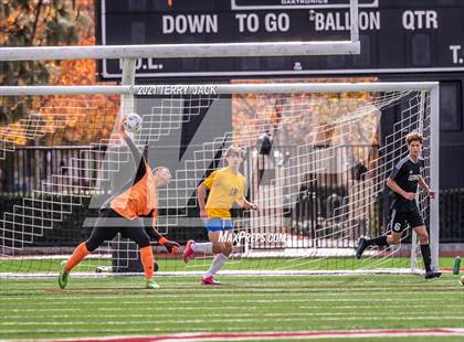 Thumbnail 1 in Servite vs. St. Paul's photogallery.