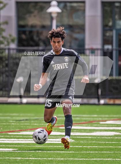 Thumbnail 2 in Servite vs. St. Paul's photogallery.