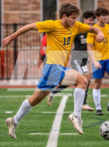 Thumbnail 1 in Servite vs. St. Paul's photogallery.