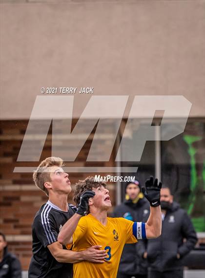Thumbnail 3 in Servite vs. St. Paul's photogallery.