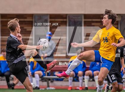 Thumbnail 2 in Servite vs. St. Paul's photogallery.